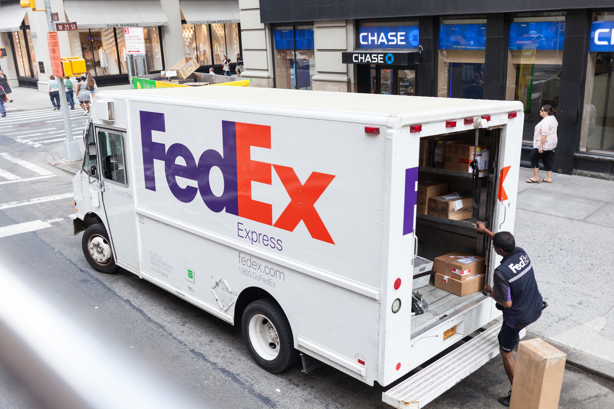 arrange pickup fedex and deliver